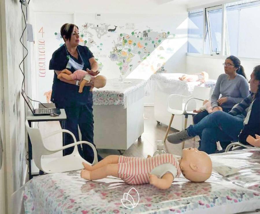 Sanatorio de la Mujer piensa la experiencia completa: además del parto, "la vuelta a casa"